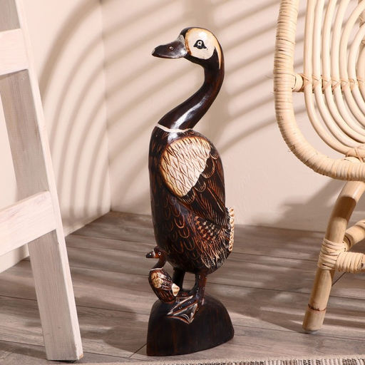 Сувенир «Утка с утёнком», 52×9×17 см, дерево