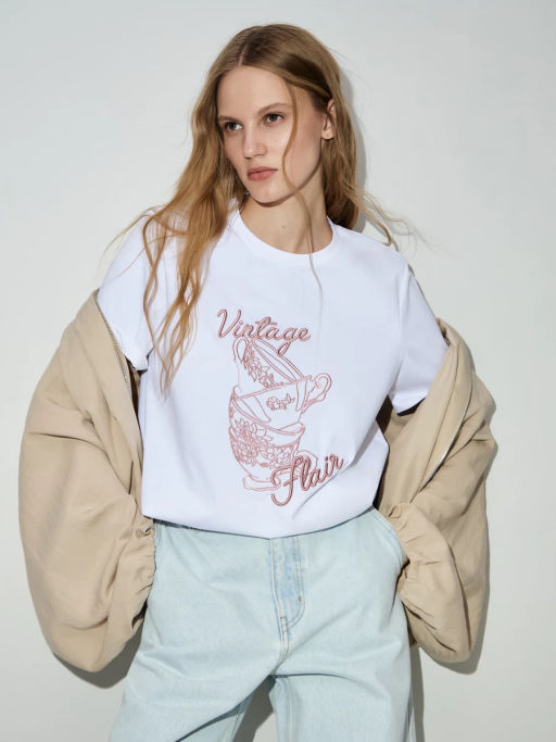 Футболка с принтом и вышивкой / Zarina фото 6