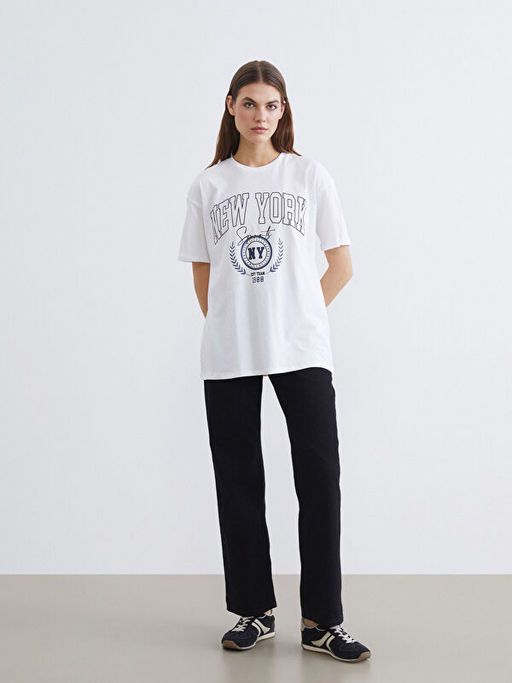 Bisiklet Yaka New York Bask?l? Kad?n Ti??rt