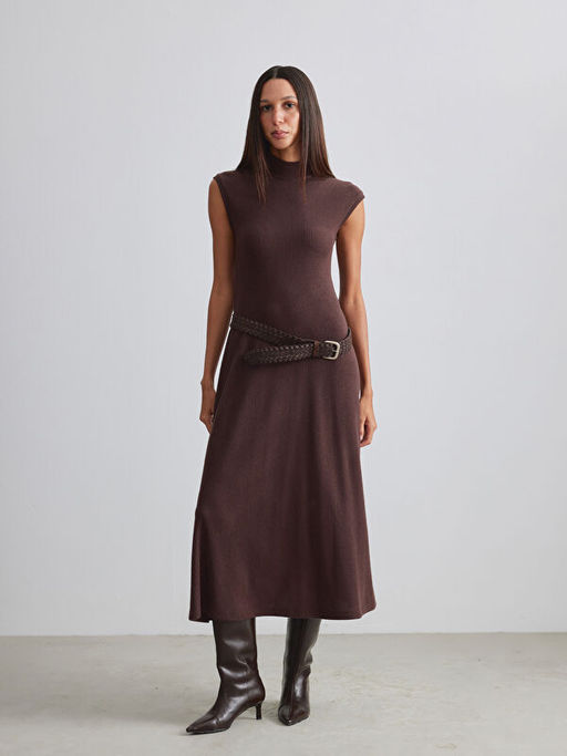 Dik Yaka Belden Oturtmal? Elbise