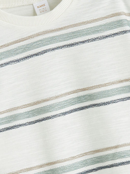 ?izgili Erkek Bebek Ti??rt ve ?ort 2li