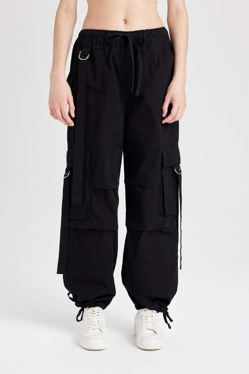 Женская черная футболка с короткими рукавами из тюля с классным приталенным рисунком и рисунком - Defacto фото 4