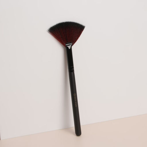 Кисть для макияжа, веерная, 16,5 (+/- 1) см, цвет чёрный - Queen fair фото 2