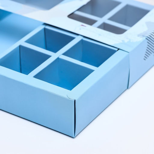 Цена за 5 шт. Коробка для 8 конфет шоколад, с окном , «23 Февраля» 17.7×17.8×3.8 см. Кондитерская упаковка