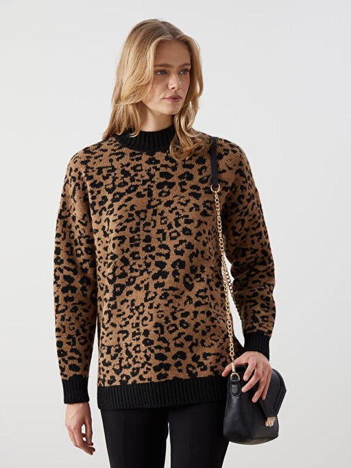 Dik Yaka Leopar Desenli Kad?n Triko Tunik