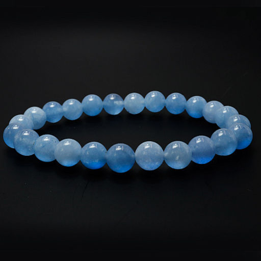 Браслет из камня Аквамарин помогает вносить ясность в дела отношения