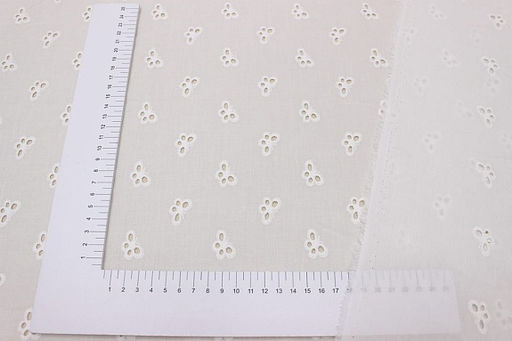 Шитье Бабочки-2 цв.молочно-белый общ.1.48м, ш.вышитой части 1.35м, батист, хлопок-100%, 100гр/м.кв - Купава фото 5