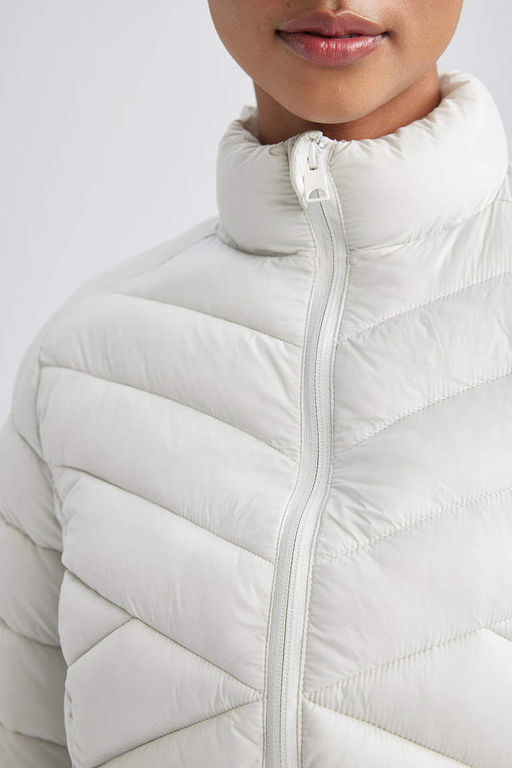 Водоотталкивающая приталенная куртка-пуховик DeFactoFit  фото 7