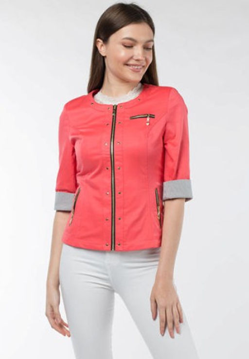 Ветровка женская