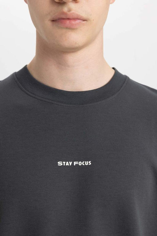 Свободная футболка из плотной ткани с круглым вырезом и короткими рукавами с принтом - Defacto фото 5