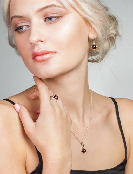 Яркие серьги из серебра и натурального балтийского янтаря вишнёвого цвета Рондо - Амберхолл фото 2