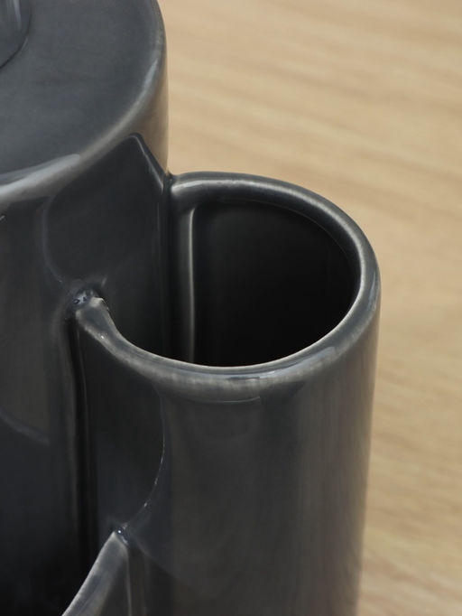 Дозатор для моющего средства Доляна «Милитари», 370 мл, с губкой и щёткой, серый