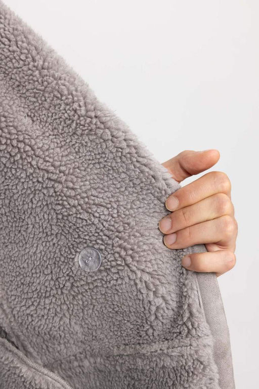 Замшевое пальто с плюшевой подкладкой и воротником-жакетом Slim Fit - Defacto фото 6