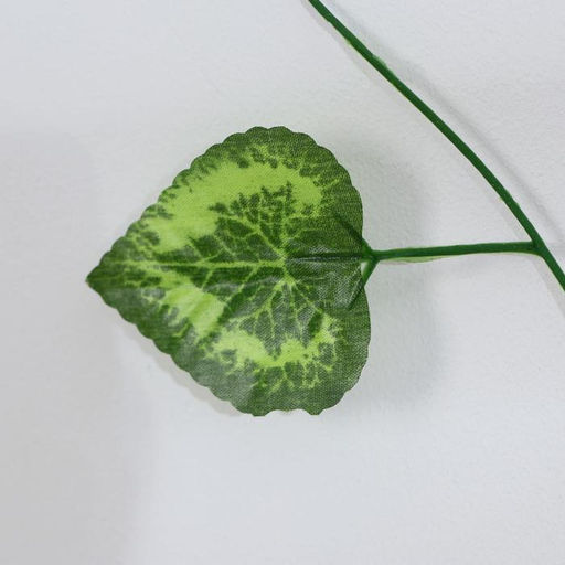 Цена за 12 шт. Лиана искусственная «Лист с прожилками», 2.4 м