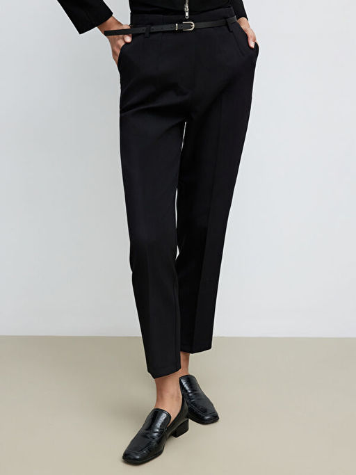 Beli Kemerli Havu? Kesim Kad?n Pileli Pantolon