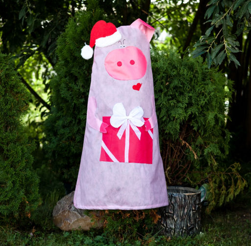 Укрывной колпак Поросенок с подарком (высота 100 см) - Удачный сезон фото 2