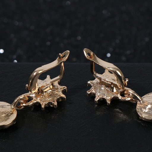 Серьги висячие со стразами Вечерние мадам, цвет бело-синий в золоте, 7 см