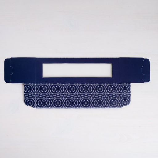 Цена за 5 шт. Коробка для макарун, кондитерская упаковка «Present», 18 х 5.5 х 5.5 см