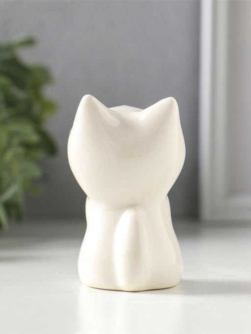 Сувенир керамика "Белый котёнок с желтым цветочком" 5,2х5х7,6 см