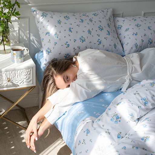 КПБ 2,0 спальный (с простыней на резинке 160х200х25, 2 наволочки 50х70), Подснежники (серо-зеленый) ВБ Пододеяльник на молнии 177х217; простыня на резинке 160х200х25, наволочка 50х70 - 2шт. 2,0 спальный с простыней на резинке 160х200х25 - Традиция фото 10