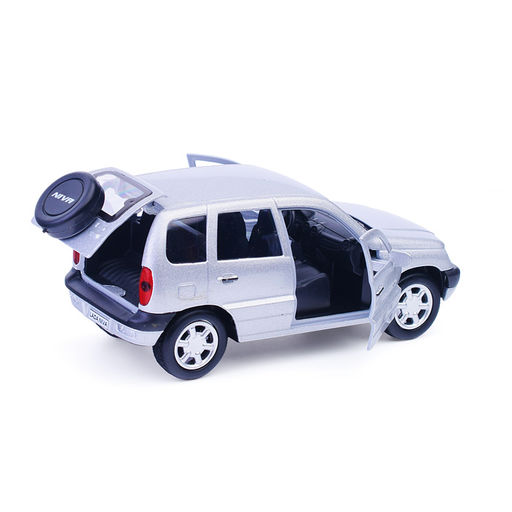 Машина металл LADA NIVA 12 см, (двери, багаж, серебристый) инерц, в коробке