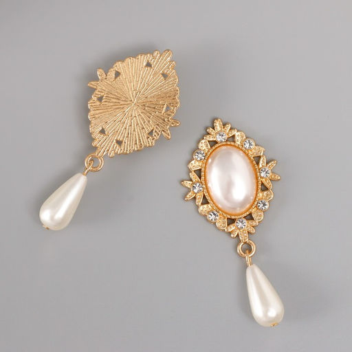 Цена за 2 шт. Декор для творчества металл, пластик «Жемчужина в цветах с подвеской», 5.4×2.5×0.7 см