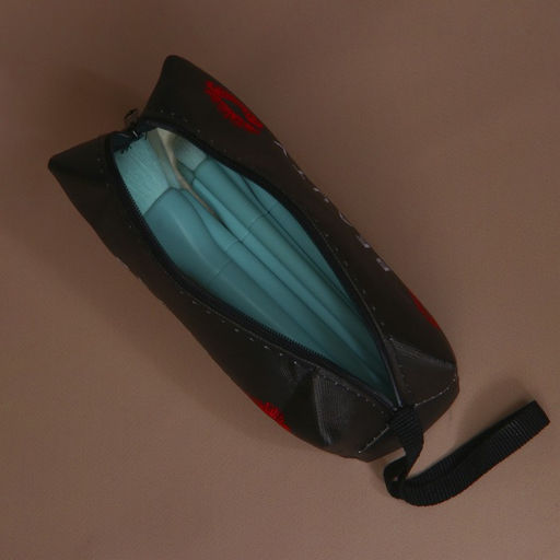 Косметичка Поцелуй, искусственная кожа, 9?15?5.5