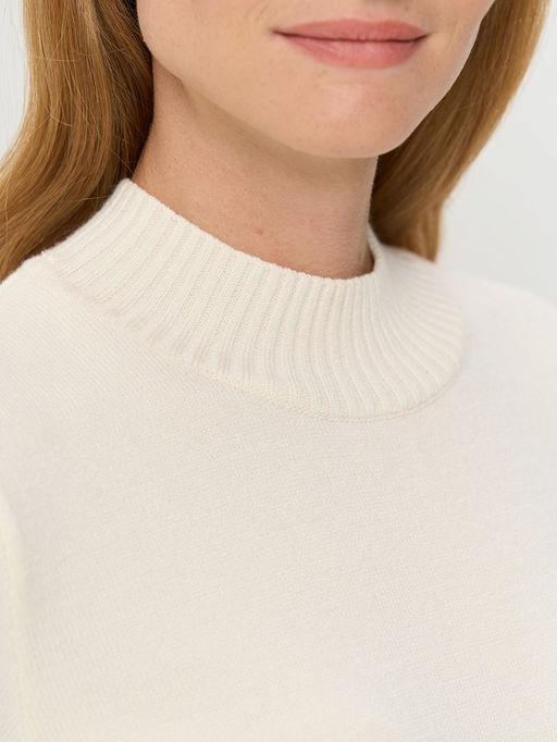 Джемпер женский 9242-94195. 276 молоко