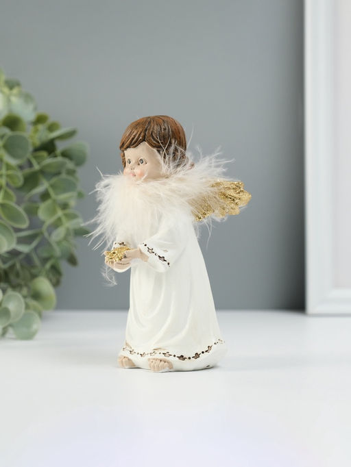 Фигурка полистоун «Ангелочек со звёздами в ладонях», пух, золотые крылья, 8.5×7×13 см