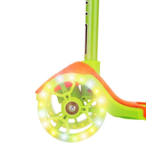 Самокат трехколесный