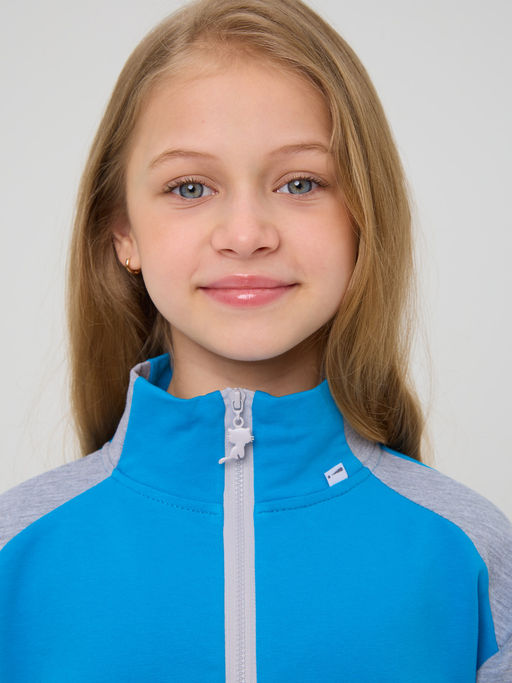 Костюм спортивный