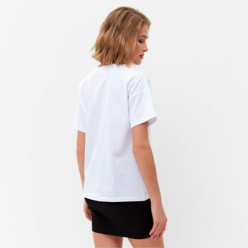 Футболка женская MINAKU с фирменным принтом, цвет белый, размер 50