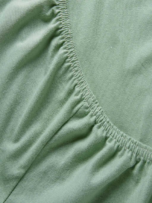 Простыня трикотажная на резинке