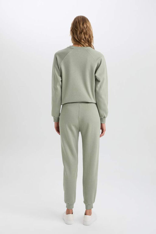 Базовые однотонные толстые спортивные штаны для бега с кружевом и карманом на талии стандартного кроя - Defacto фото 6