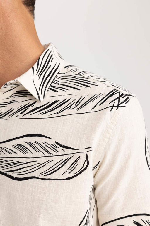 Рубашка из смесового льна с принтом и воротником-поло обычного кроя с короткими рукавами - Defacto фото 6