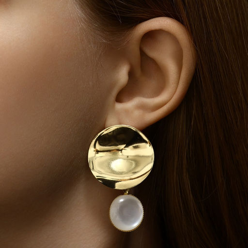 Серьги с жемчугом Античность круг, цвет золото - Qf фото 4