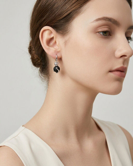 Стильные серьги