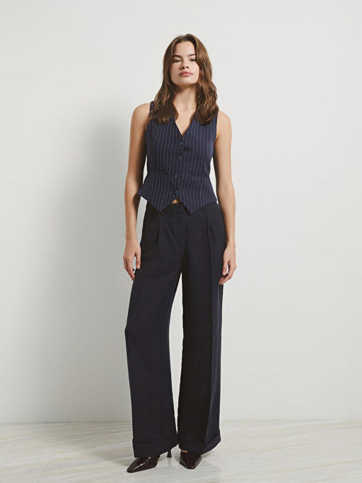 Standart Fit D?z Geni? Pa?a Kad?n Pantolon