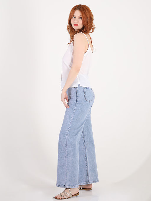 Джинсы голубые женские широкие больших размеров - Almond фото 4