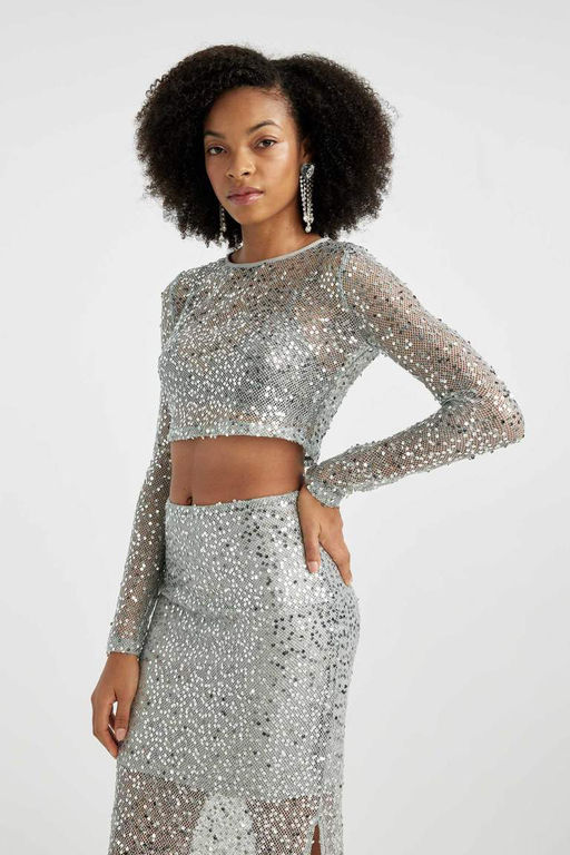 Футболка обычного кроя с круглым вырезом и длинными рукавами из ткани с пайетками - Defacto фото 7