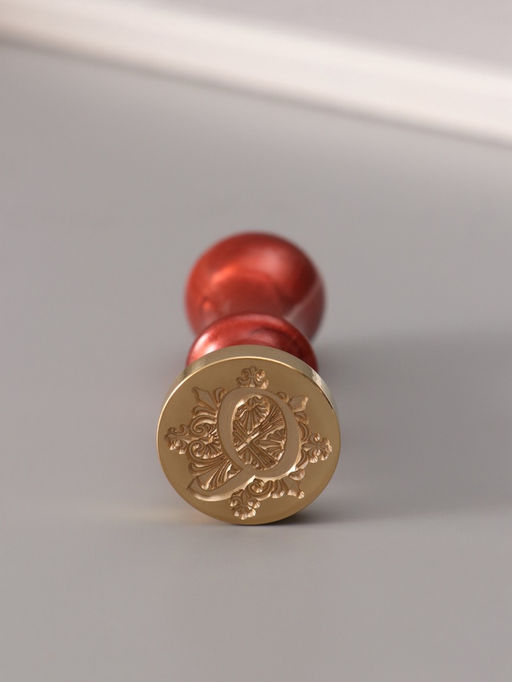 Печать для сургуча с пластиковой ручкой «Буква Q на вензеле», 2.5×2.5×6.3 см