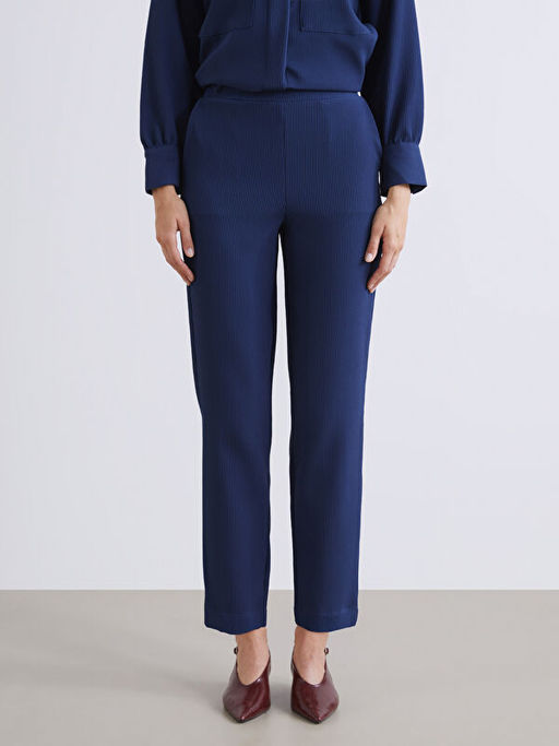 Beli Lastikli Havu? Kesim Dokulu Kad?n Pantolon