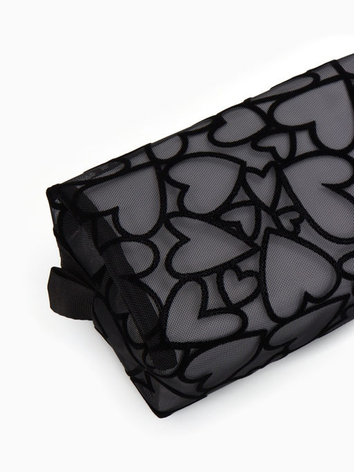 Косметичка дор Сердца 17,5*9*11, отд на молнии, черный