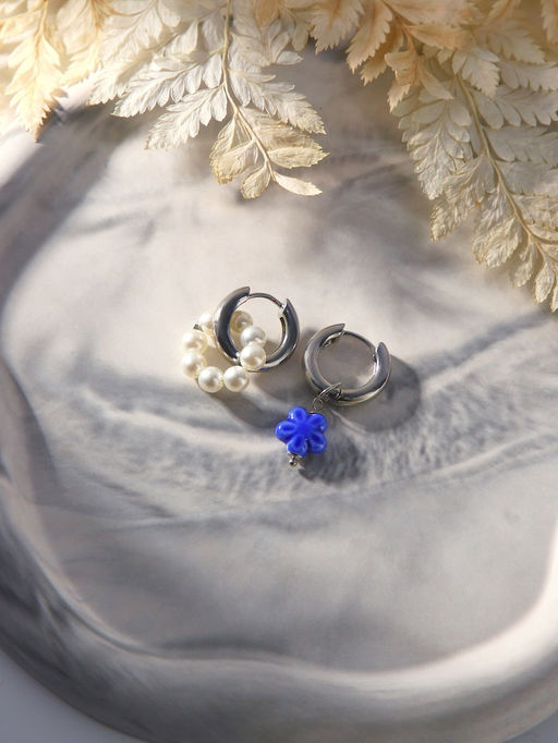 Серьги со съёмным элементом Трансформер цветок, цвет бело-синий в серебре