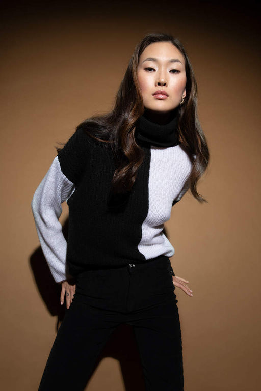 Свитер из ткани Selanik с полуводолазкой свободного кроя - Defacto фото 3