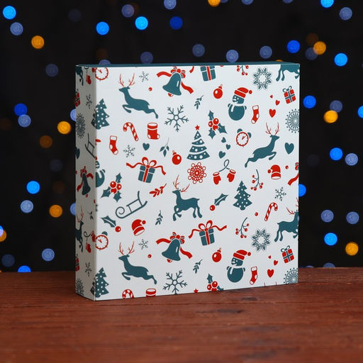 Коробка под 8 конфет и шоколад «С Новым годом!», 17.5×17.5×3.5 см