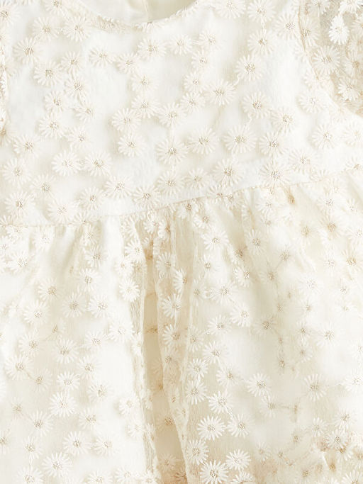 ?i?ekli Dantelli K?z Bebek Elbise