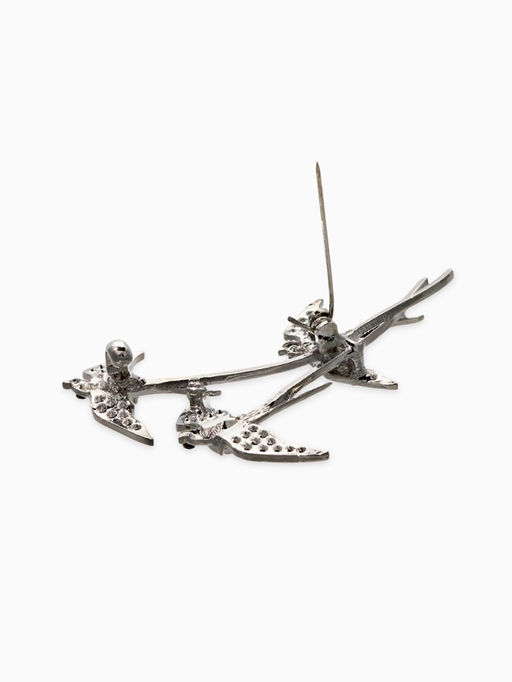 Брошь «Три ласточки», белая в серебре