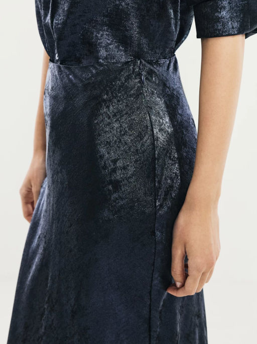 Юбка макси из блестящей ткани / Zarina