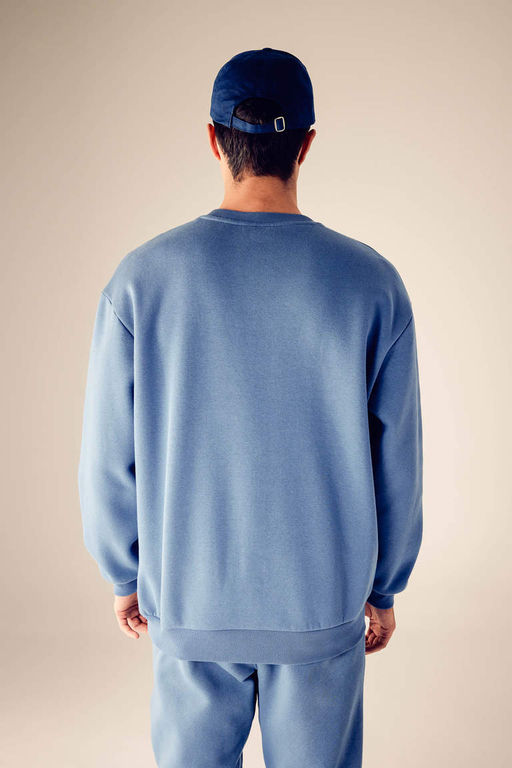 Базовый свитшот Oversize с круглым вырезом - Defacto фото 5